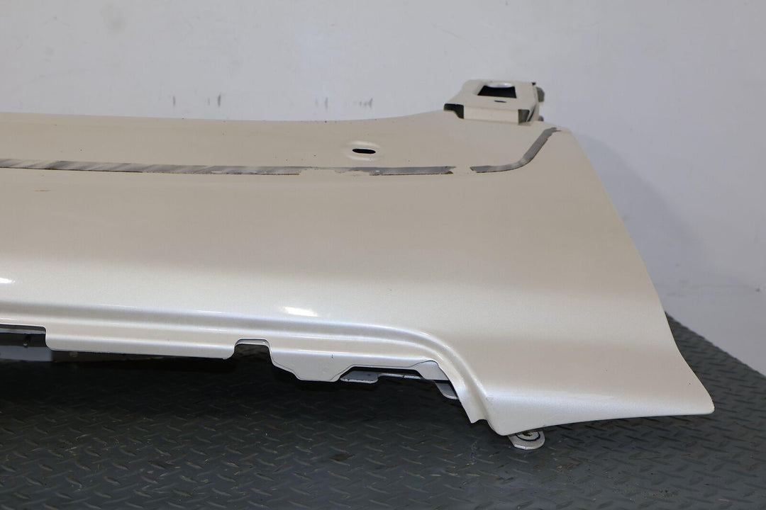 02-06 Cadillac Escalade Front Right RH OEM Fender (White Diamond 98U) See Notes