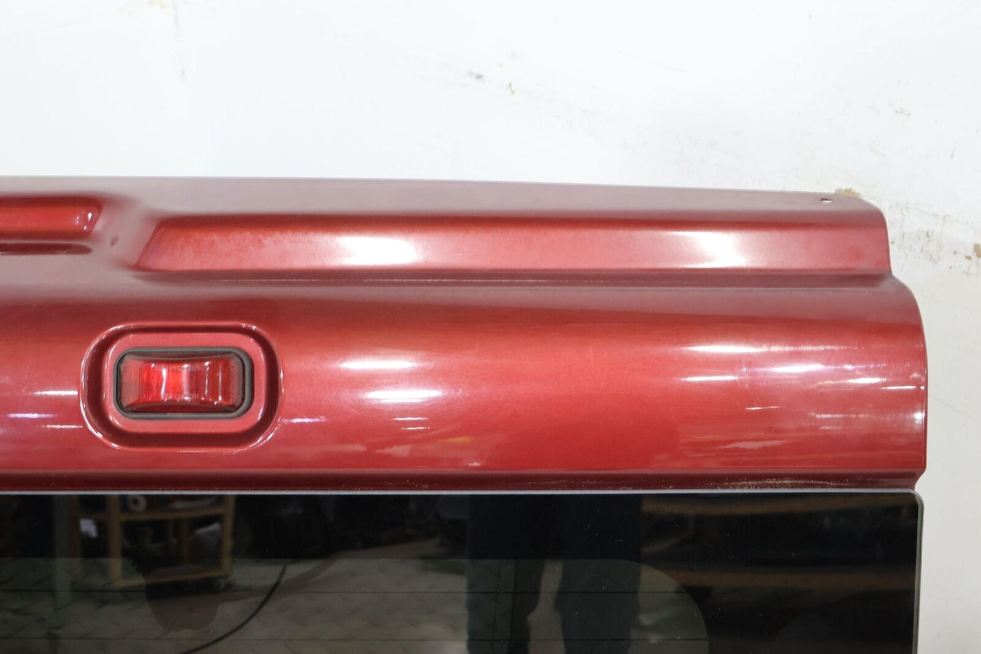 03-09 Hummer H2 Rear Hatch / Lid W/Self Tint Glass (Red Metallic 72U) See Photos