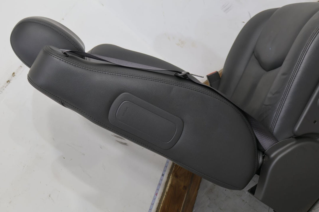 03-06 Chevy Avalanche Front Right Leather Power Seat (Dark Charcoal 692) Tested