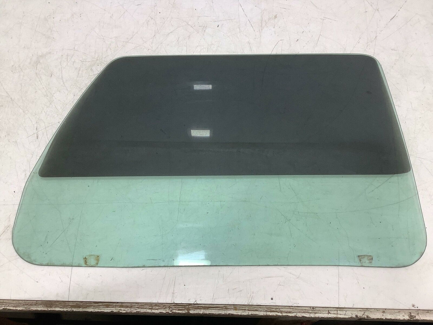 03-09 Hummer H2 Driver Left Front Door Glass / Window