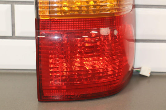 99-02 Toyota Land Cruiser Left Driver Inner (Quarter Panel Mounted) Tail Light