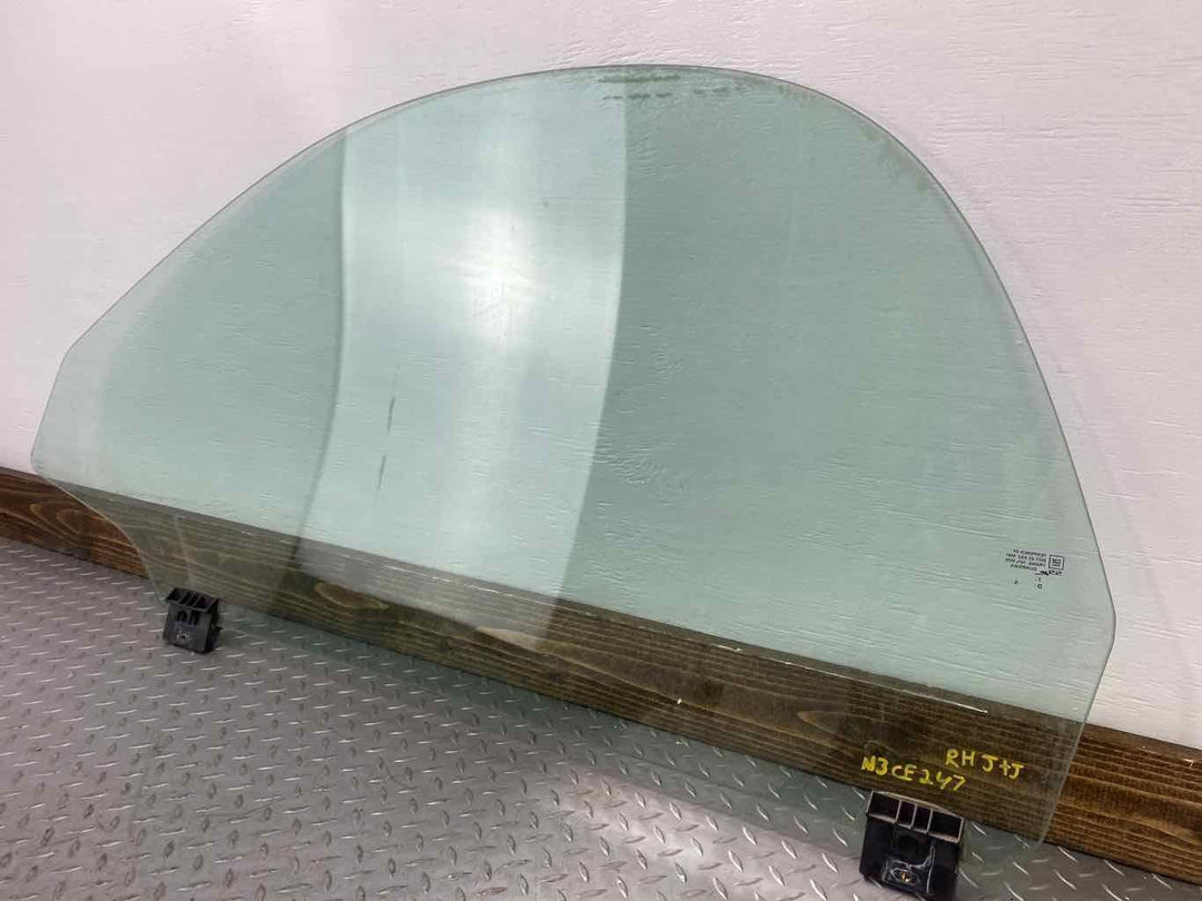 03-06 Chevy SSR Front Left LH Driver Door Window Glass (Glass Only)