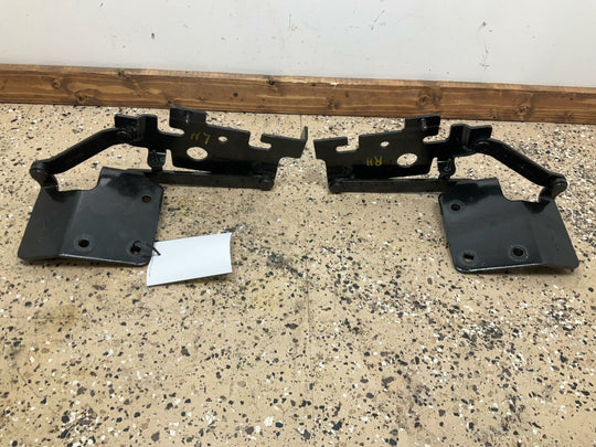 03-06 Chevrolet SSR Bed / Cargo Cover Hinge Pair - Used