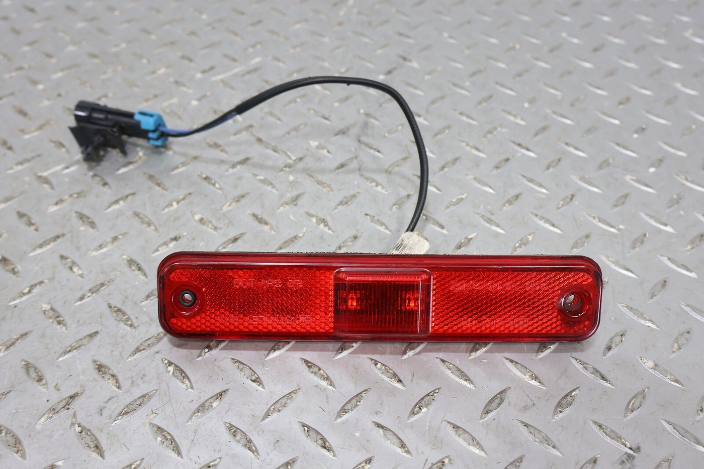 03-09 Hummer H2 Left LH Rear Red LED Side Marker Light/Lamp OEM