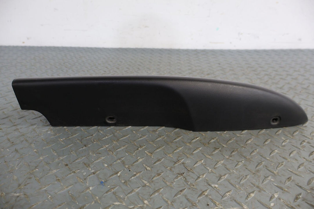 03-06 Chevy Tahoe Front Left LH Roof Rack End Cap (Textured Black) Solid Mount