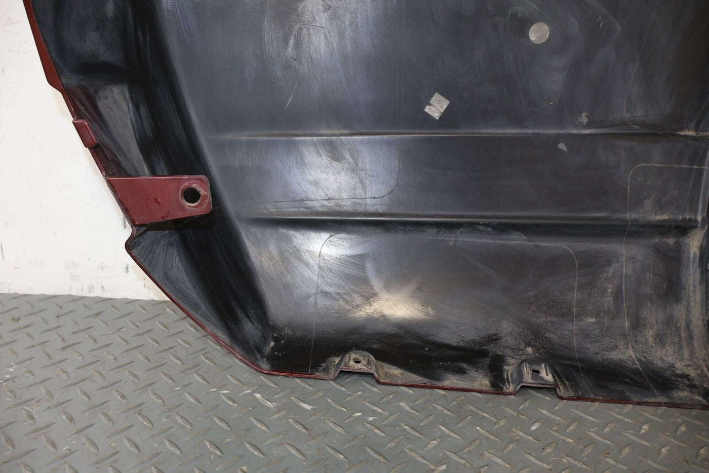 2002 Cadillac Escalade Short WB Rear Left Quarter Panel Moulding (Redfire 72U)