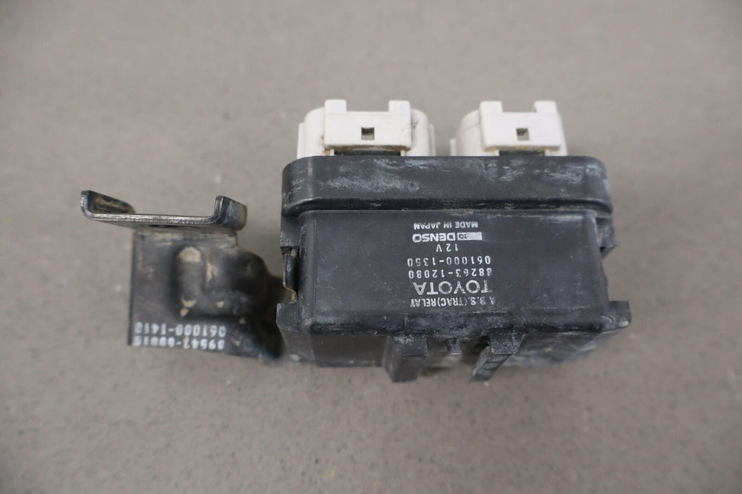 93-97 Toyota Land Cruiser ABS Traction Relay 88263-12080