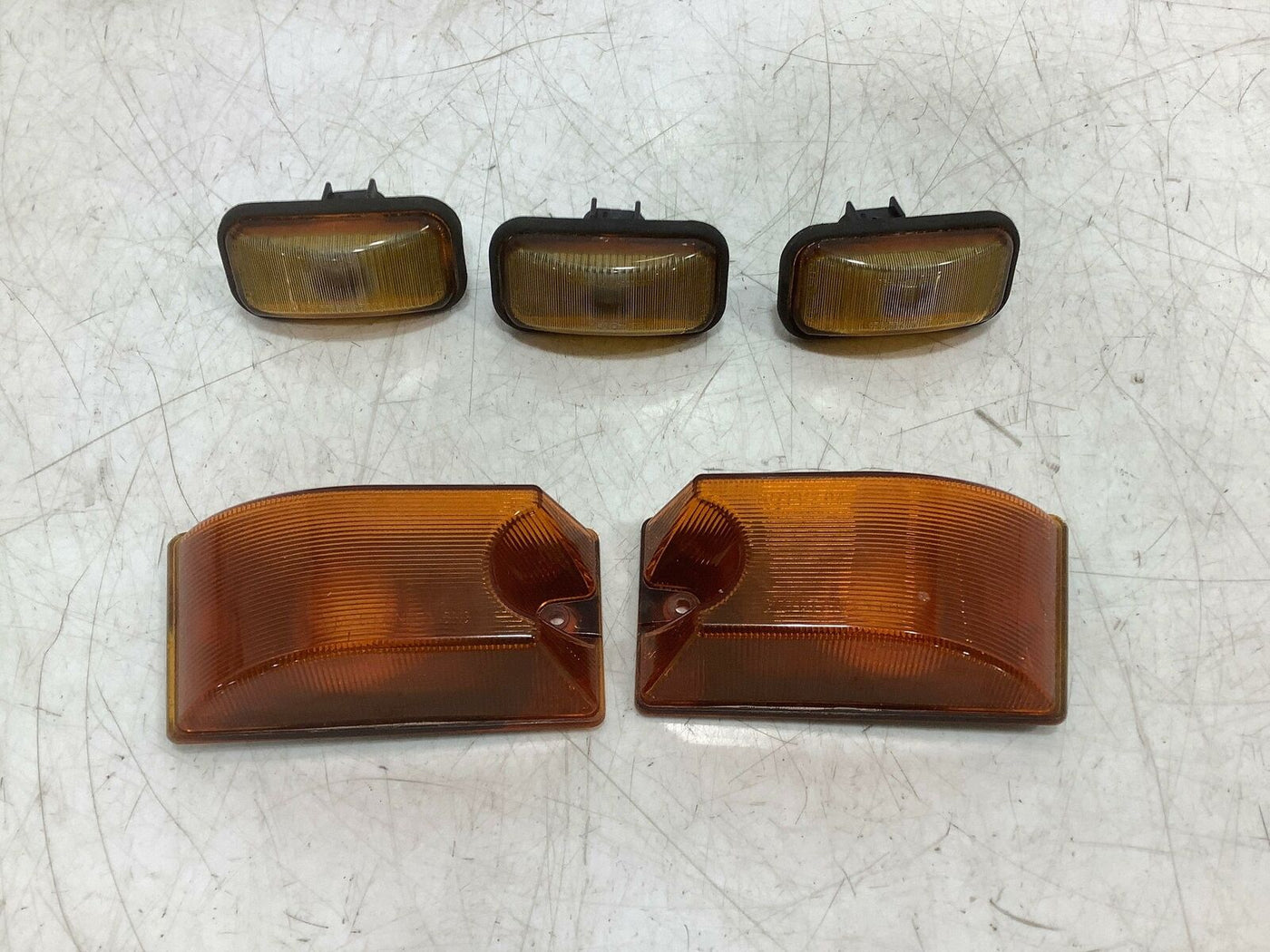 03-09 Hummer H2 OEM Front Marker Light Set (5 Piece) Amber