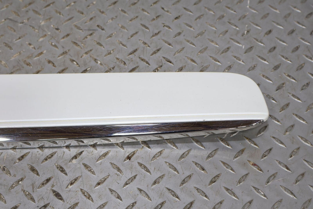 10-19 Lexus GX460 Front Left LH Exterior Door Moulding (Starfire Pearl 077)