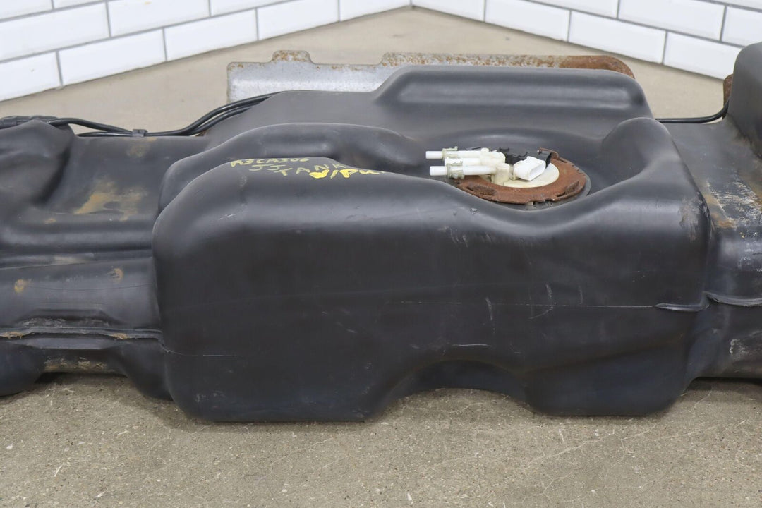 02-03 Cadillac Escalade Tahoe Yukon 26 Gallon Gasoline Fuel Tank W/Pump OEM