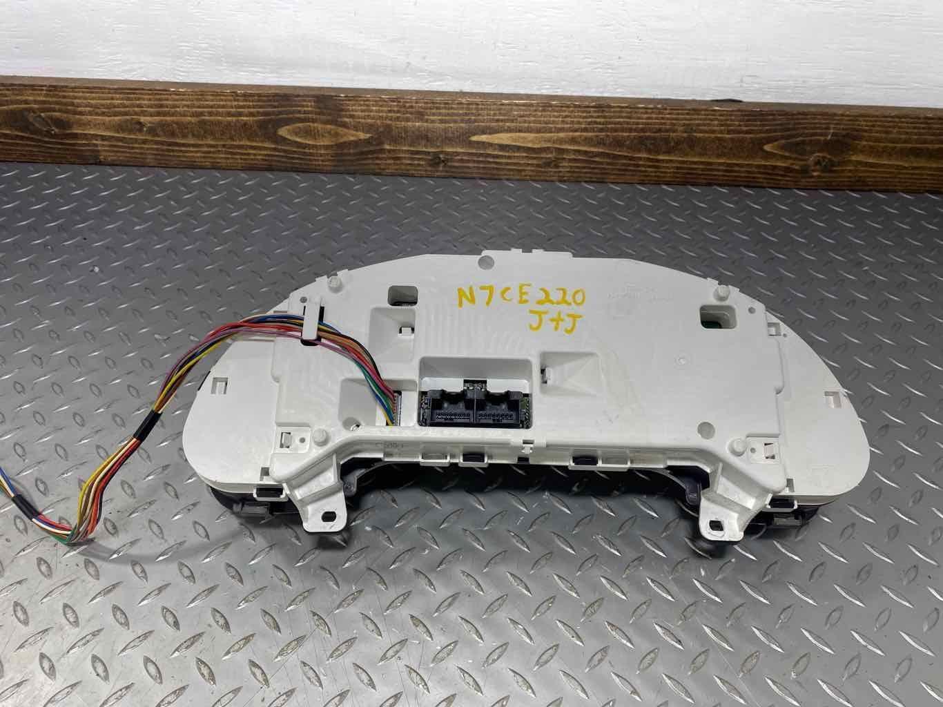 06-08 Chevy Corvette C6 Convertible 200MPH Speedometer Cluster (15832637) Tested