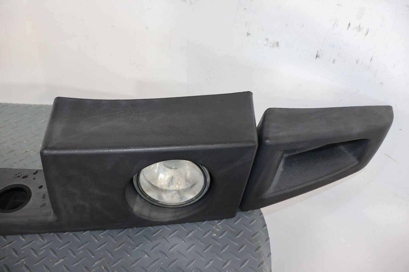 03-09 Hummer H2 OEM Front Bumper with Fog Lights/Winglets Complete