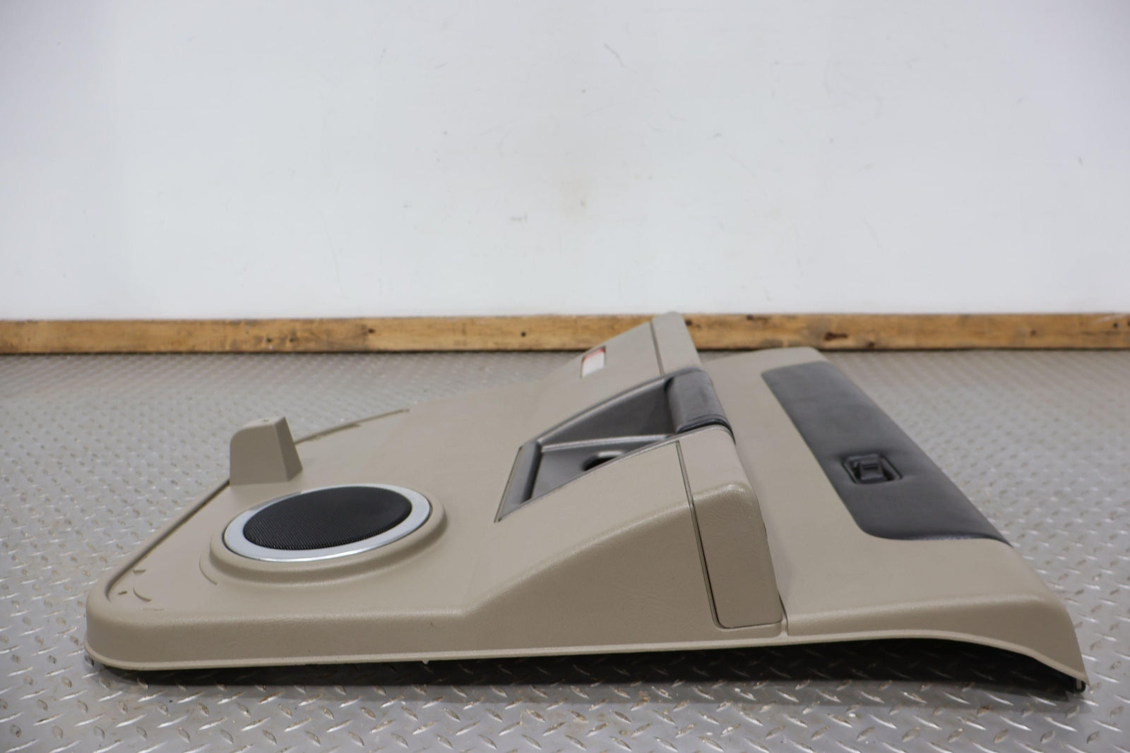 03-04 Hummer H2 Left LH Rear Leather Door Trim Panel (Light Wheat