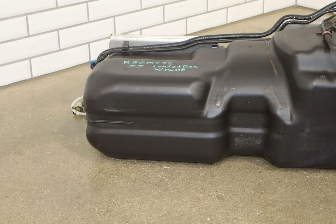 2004-2018 GMC Sierra/Silverado 1500 5.3L 26 Gallon Fuel Tank with Pump OEM