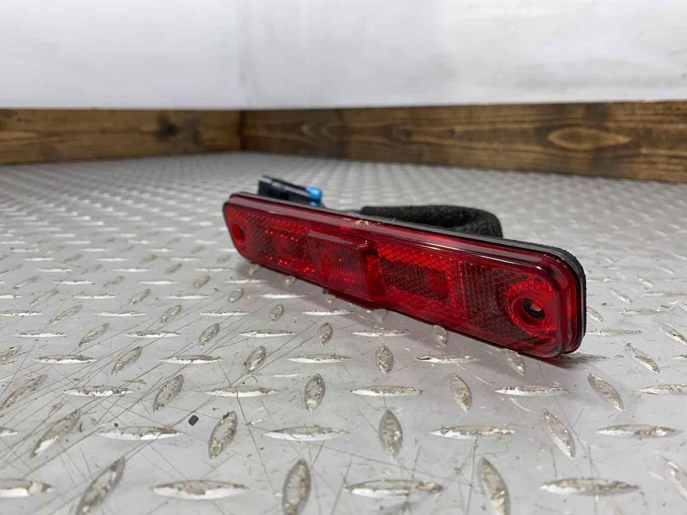 03-09 Hummer H2 Right RH Rear Red LED Side Marker Light / Lamp OEM (Tested)