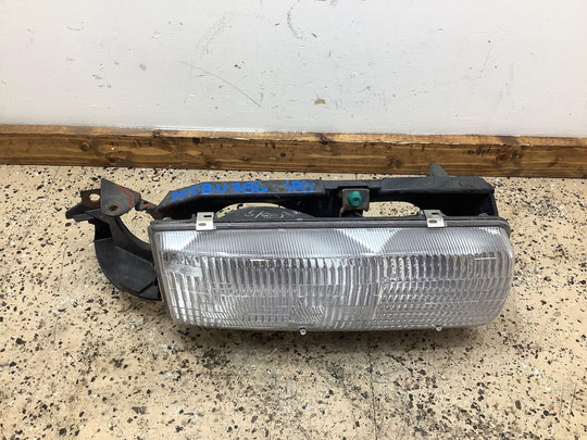 91-96 Buick Roadmaster Wagon Passenger Right Headlight (See Notes)