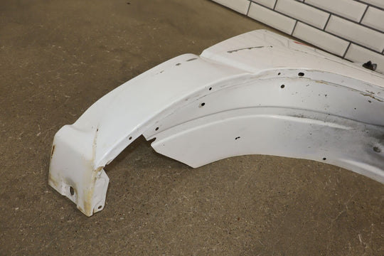 99-06 Chevy Silverado/Tahoe/Suburban Passenger Right Fender (Summit White 50U)