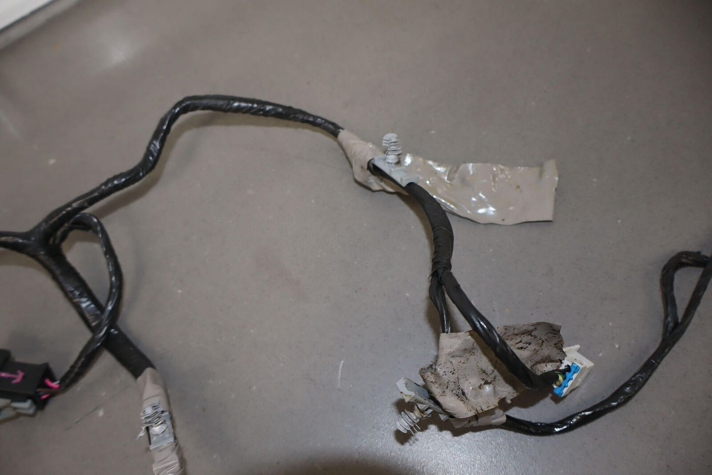 2003 Hummer H2 Front Floor Console Wiring Harness (See Photos) OEM