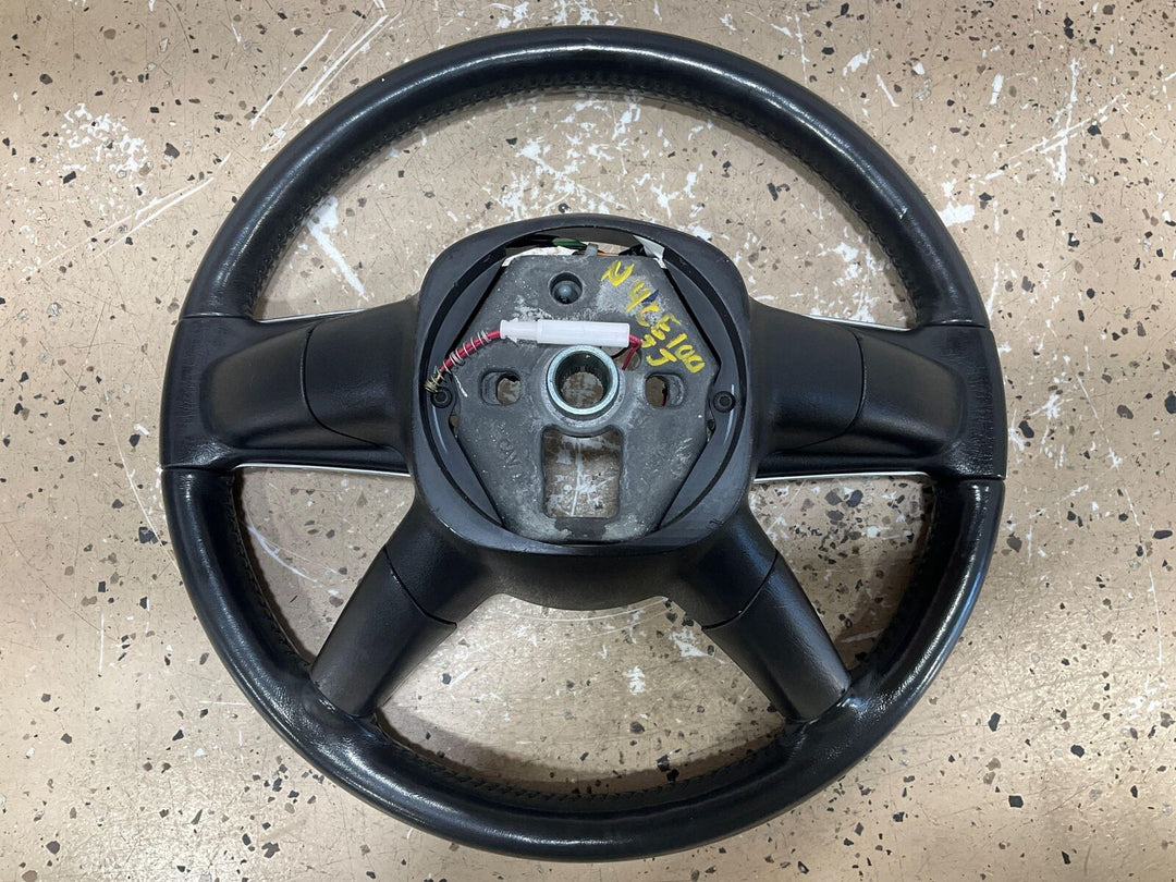 03-06 Chevy SSR Driver Leather Steering Wheel W/Switches (Black/Silver)