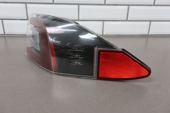 2012-2020 Tesla Model S Passenger Right Outer Tail Light (Body Mounted)