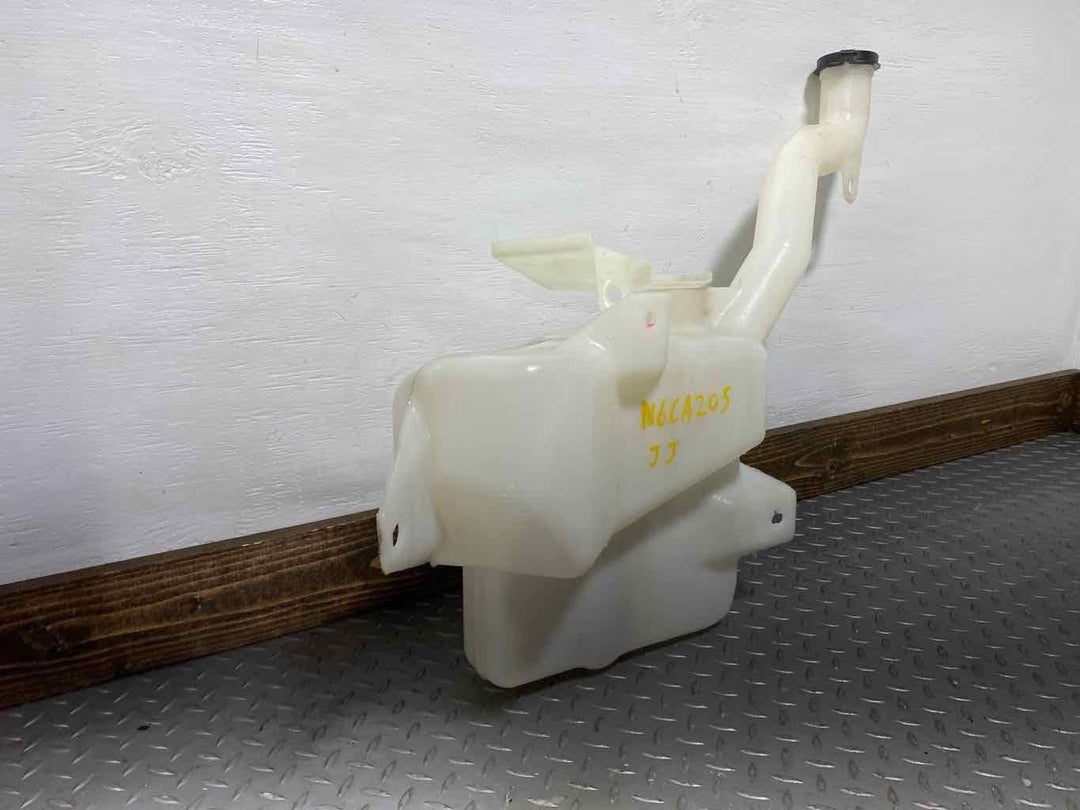 04-09 Cadillac XLR Windshield Washer Reservoir Bottle With Pump & Lid