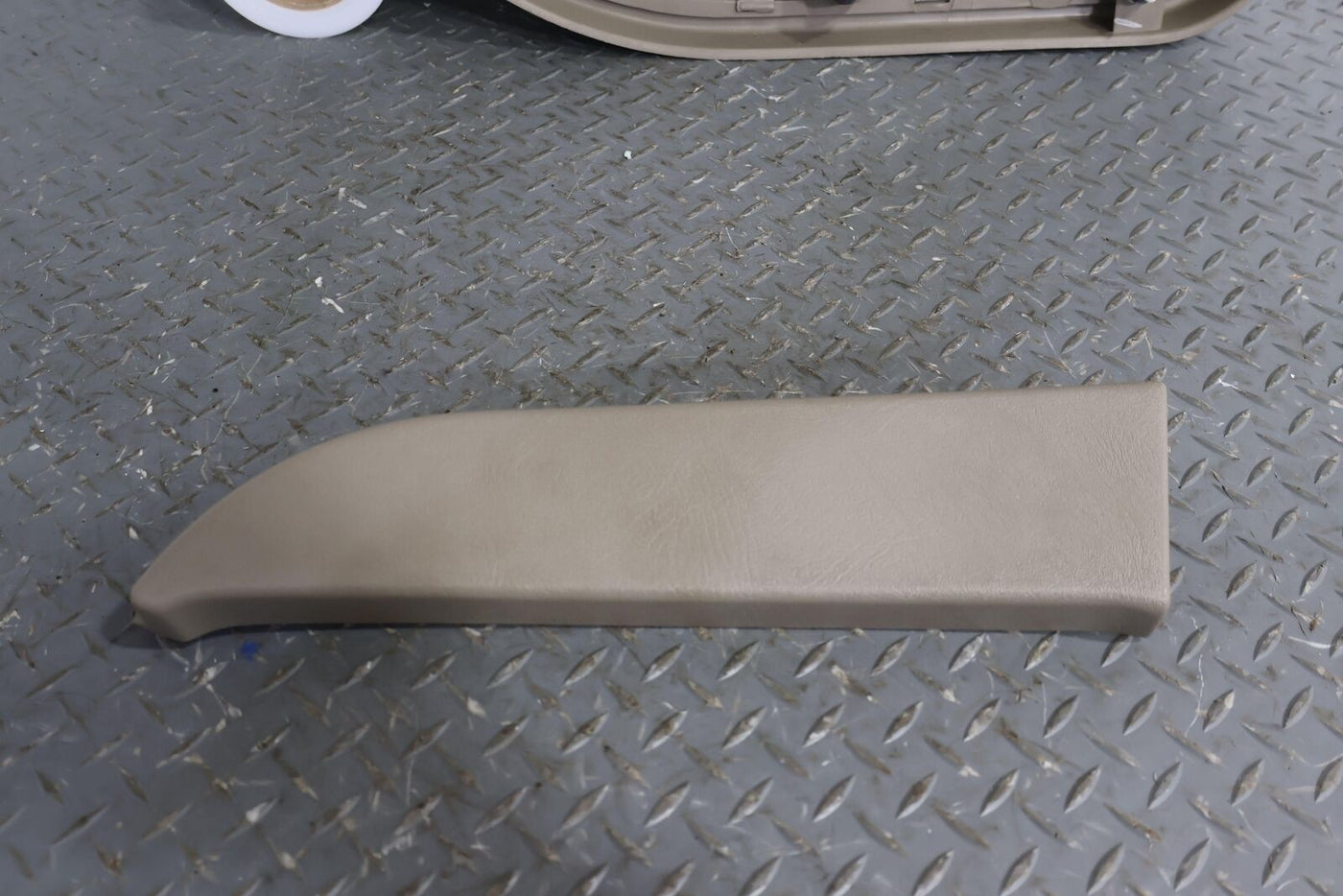 03-04 Hummer H2 Passenger Right Rear Door Trim Panel (Light Wheat 50I) See Notes