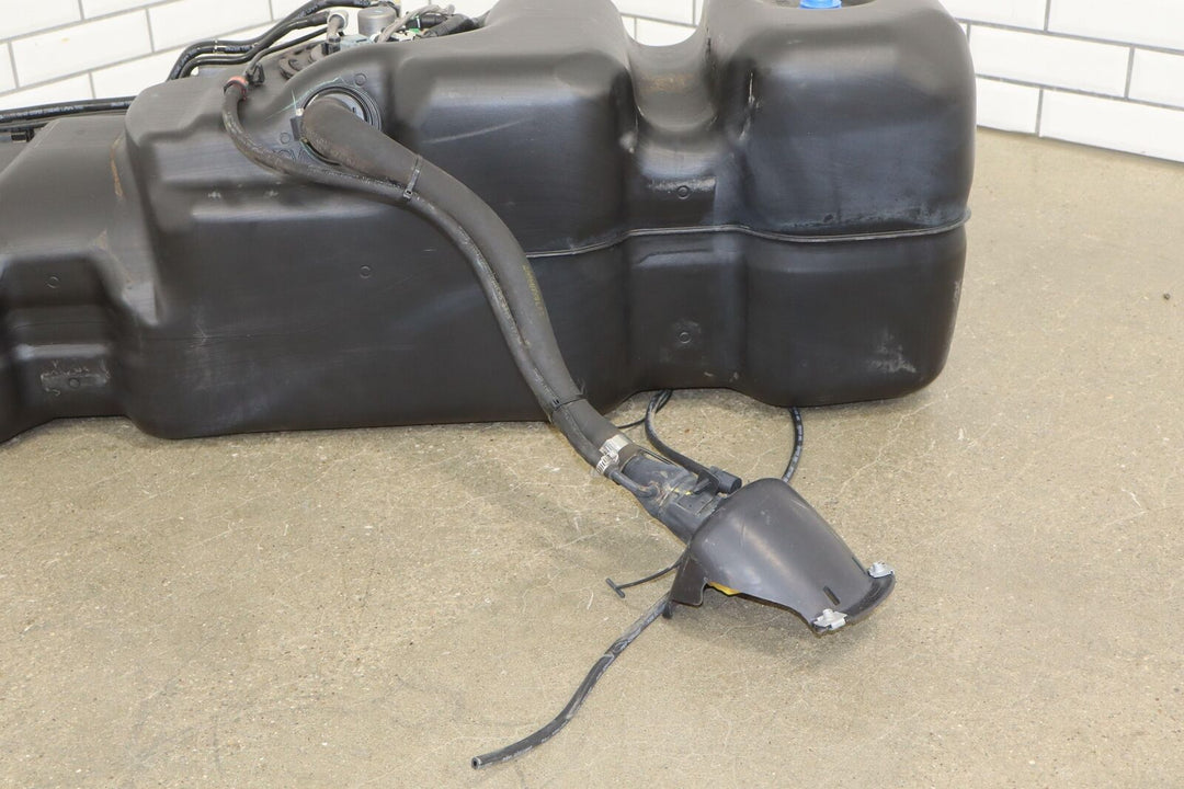 2004-2018 GMC Sierra/Silverado 1500 5.3L 26 Gallon Fuel Tank with Pump OEM