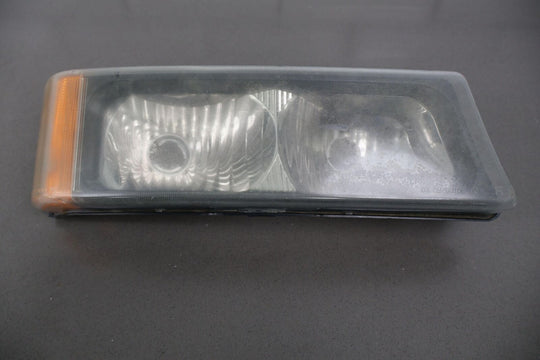 03-06 Chevy Silverado Pair LH&RH Front Headlights W/ Turn Signals (Hazy) Notes