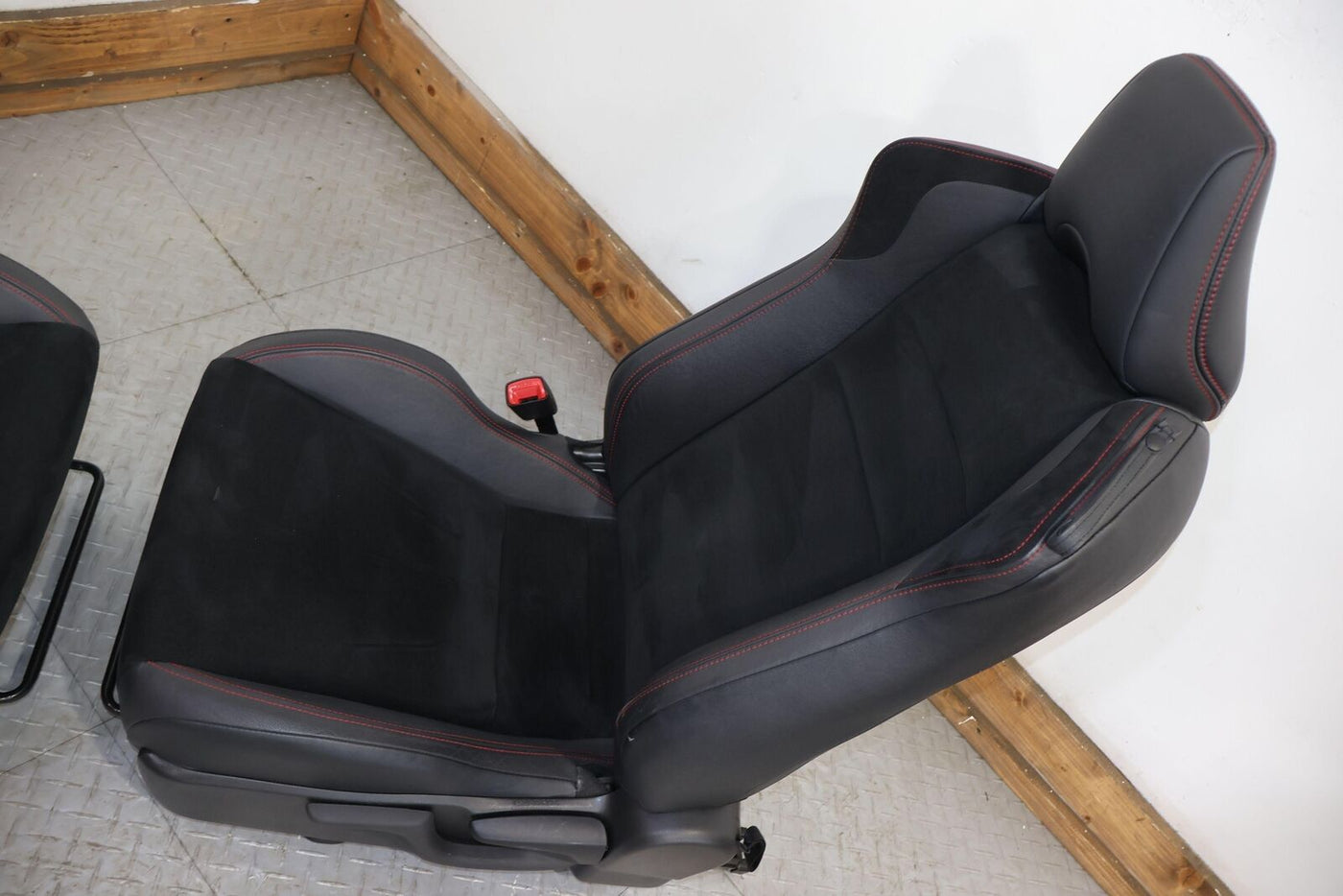 2015 Subaru BRZ Limited Leather/Alcantara Seat Set (Black/Red Stitch BL20) Notes