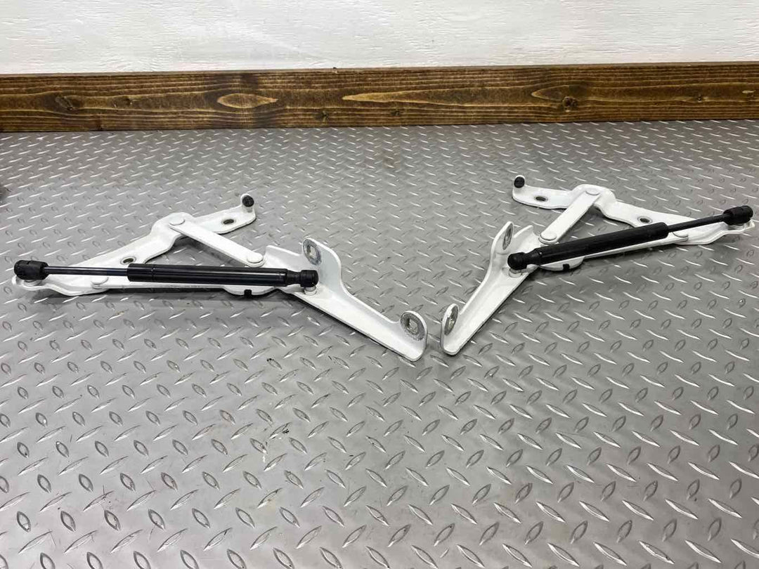 10-15 Chevy Camaro Pair LH & RH Decklid/Trunk Hinges Coupe (Olympic White GAZ)