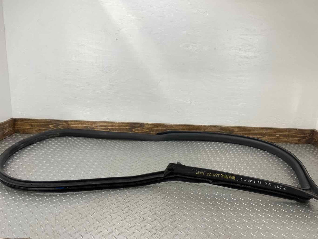 14-17 Maserati Ghibli Left LH Front Door Weather Stripping Gasket Seal