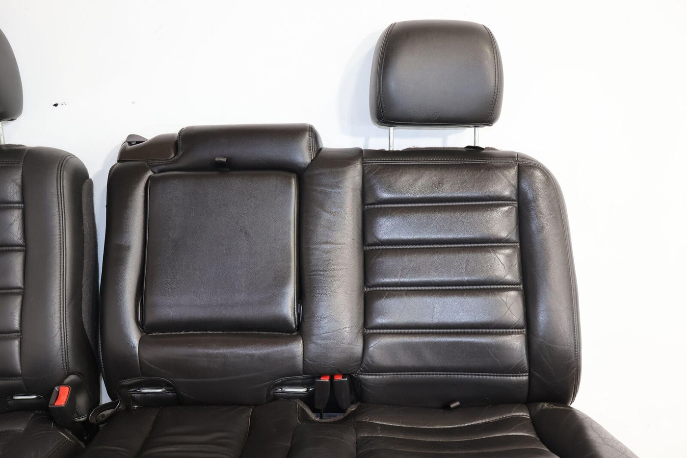 03-07 Hummer H2 2nd / Rear Row Leather Seat Ebony (48I) SUV Only See Notes