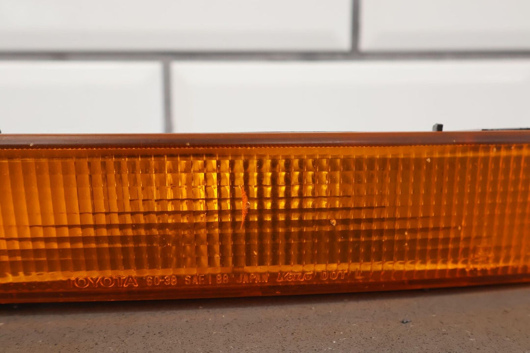 1996-1997 Lexus LX450 Front Left LH Amber Turn Signal Light Lamp (Valance Mount)