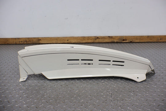 07-14 Cadillac Escalade Rear Left Upper Tail Light Moulding (White Diamond 98u)