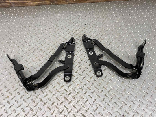 16-20 Chevy Camaro Coupe Pair LH&RH Deck Lid Hinges (Mosaic Black Metallic GB8)