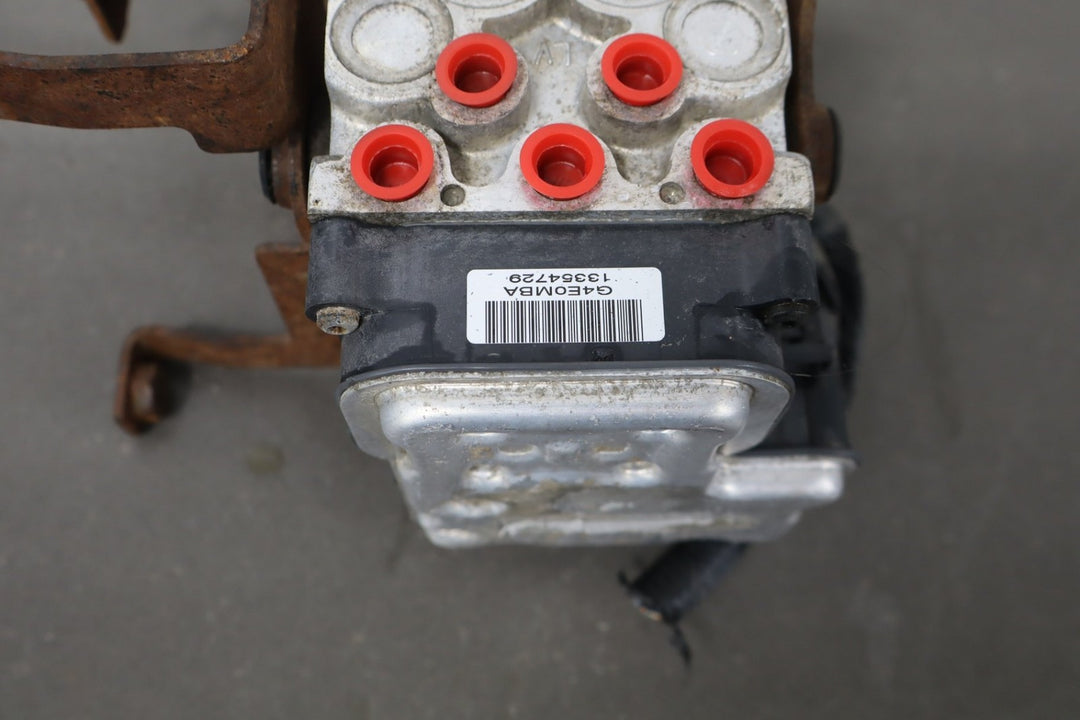 47284136