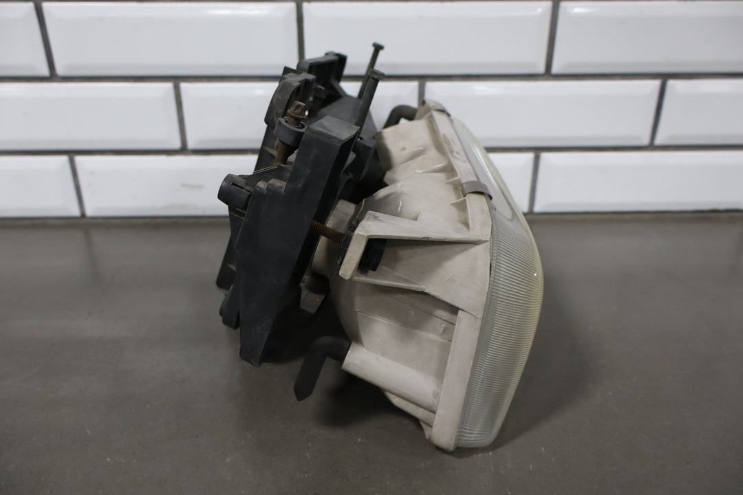 https://i.ebayimg.com/00/s/MTA2N1gxNjAw/z/emEAAeSwXBNp0TLb/$_57.JPG?set_id=8800005007