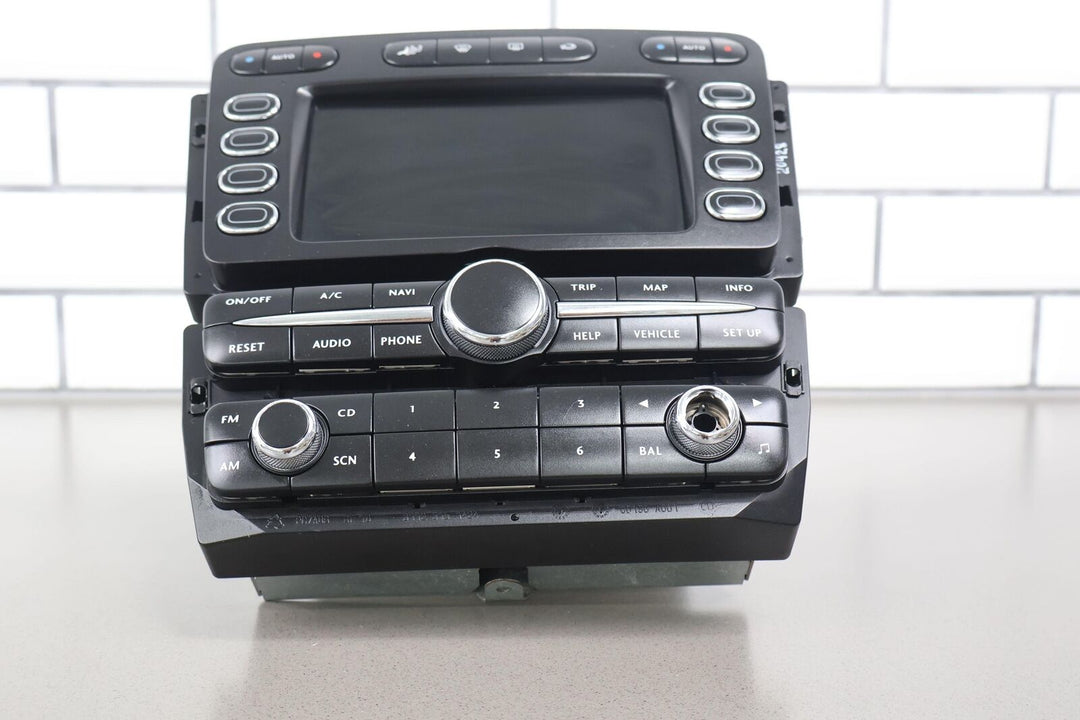 06-12 Bentley Flying Spur Dash Mounted Radio Receiver W/Navi Screen (3W0035008)