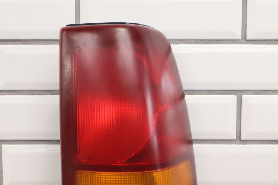 99-02 Silverado Sierra Rear Right RH Passenger Tail Light Lamp (Hazy Lens)