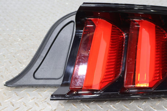 15-18 Ford Mustang Right RH Passenger OEM LED Tail Light Lamp (Tested)