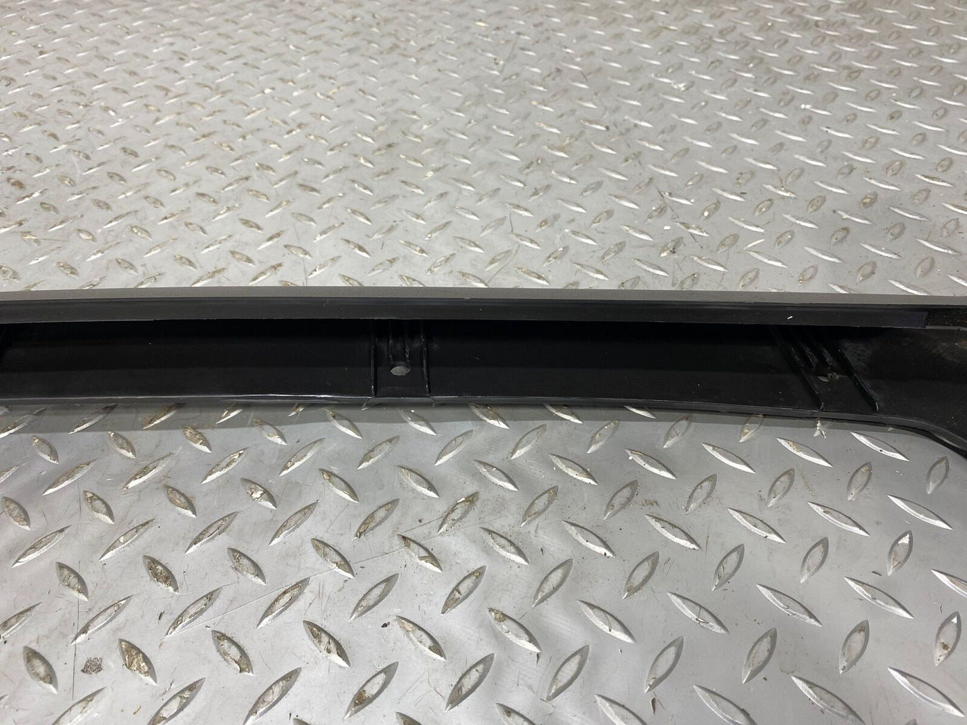 03-09 Hummer H2 Right RH Passenger Front Fender Mounted Flare Molding OEM Black