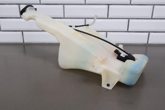 99-06 Chevy Silverado 2500HD Windshield Washer Fluid Reservoir W/ Pump & Lid