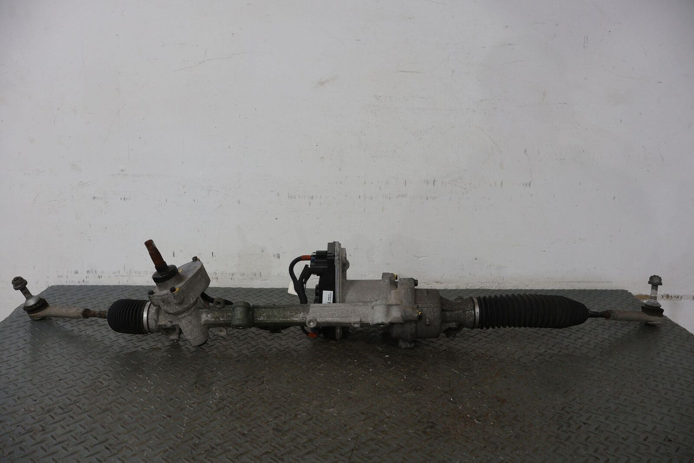 18-22 Tesla Model 3 Power Steering Rack & Pinion (90K) 1044831-99-E