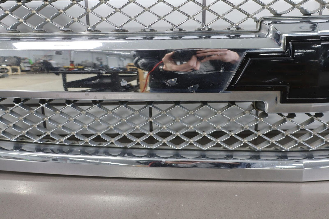 07-13 Chevy Silverado OEM Chrome Grille Assembly (See Photos)