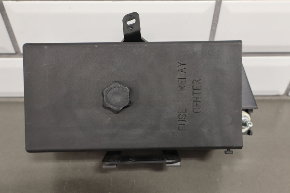 2001 Chevrolet Corvette Cabin Fuse Box 19300118