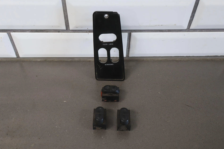1993 Ford Mustang- Front Door Switch