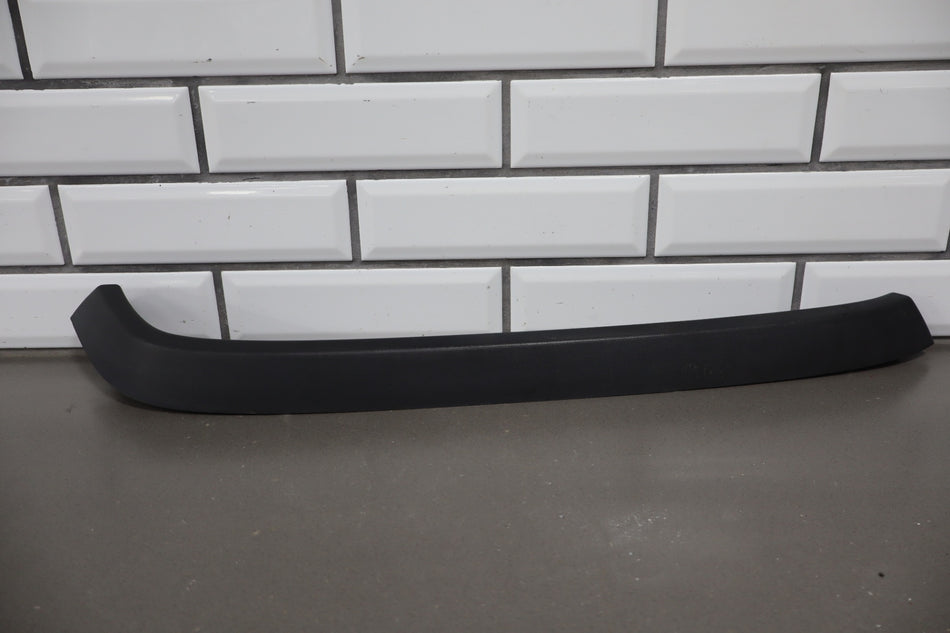 2006 Hummer H2- Right Front Wheel Arch Moulding