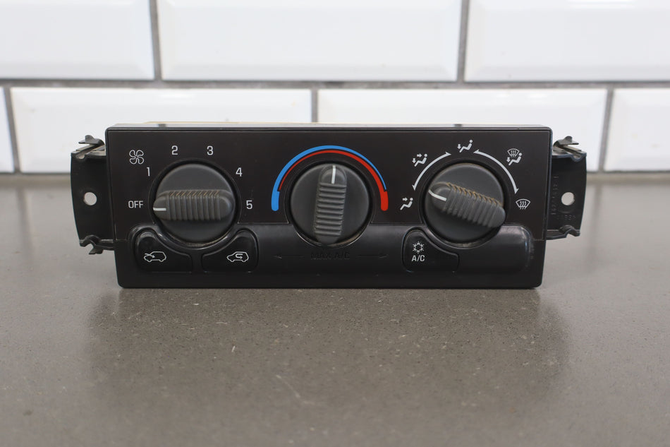 2002 Chevrolet Silverado 2500- Heater/AC Controls