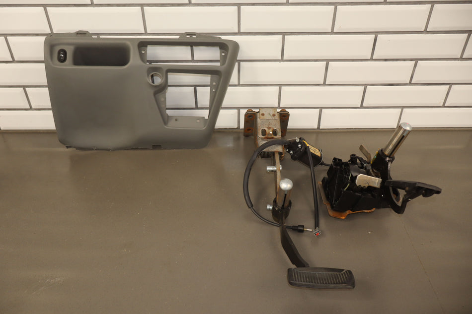 2003 Ford F-250 Super Duty Pedal Assembly OEM