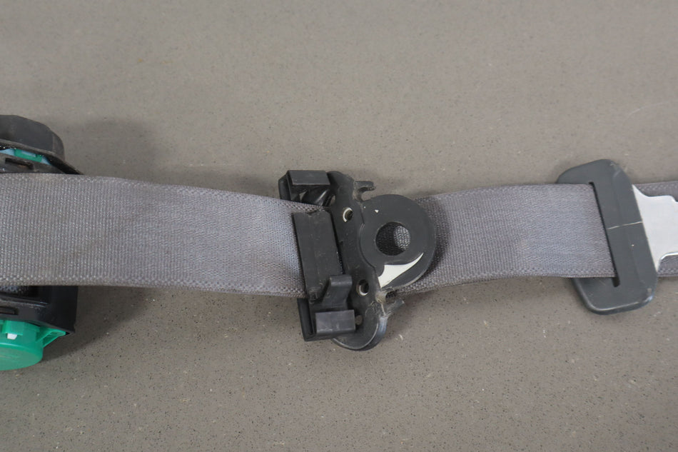 2002 GMC Sierra 2500- Rear Seat Belt